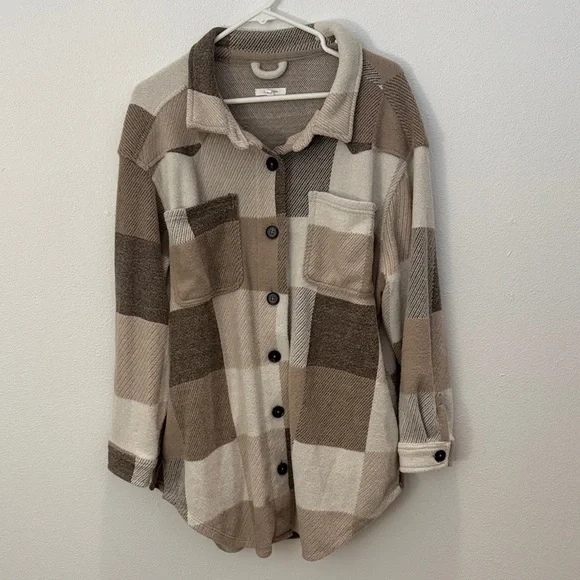 Maurices super plush longline shacket - Picture 2 of 4